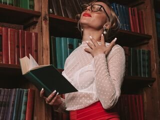 annaaurikas cam girl will surprise you with her huge gaping asshole