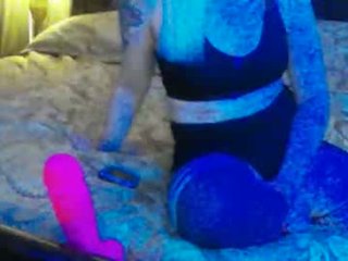 squirt_vip_room cam girl loves dirty fucking on camera