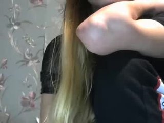 alicewoolfy cam babe loves shove ohmibod in ass ang gets huge cock in pussy online