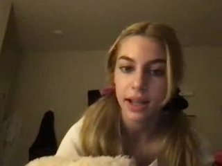 playboybarbie666 slim cam babe doing everything types live sex you ask them in a sex chat