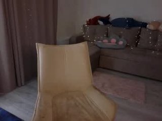 berrryjelly naked cam girl loves ohmibod vibration in her tight pussy online