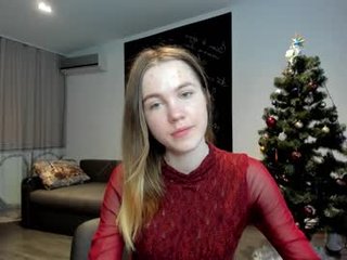 katerynagordon kinky cam slut goes for deeper pussy insertions online