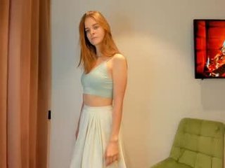 carolynsveronica cam girl loves vibration from ohmibod in her pussy online
