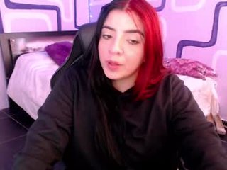 red__moon latina cam girl wants an multiple orgasm from ohmibod in her pussy or asshole online