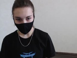 kittie_bear horny cam girl already knows how to cum and how to squirt online