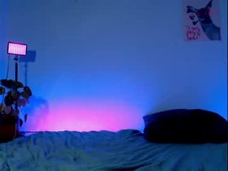 bleu_belladone cam babe gets an strong hairy pussy massage live on camera
