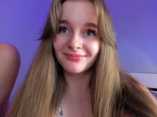 monikaminy cam babe takes ohmibod online and gets her pussy penetrated