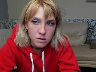 reginasmilee english cam girl with hairy pussy wants showing dirty live sex