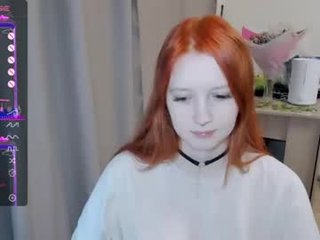 alisha_ley cam babe with small tits playing with pink ohmibod