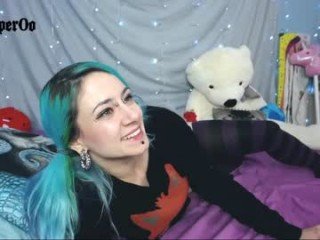 o0pepper0o cam girl wants try roleplay games with oil on camera