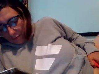 lilylovescreampies milf cam whore live sex in the chatroom