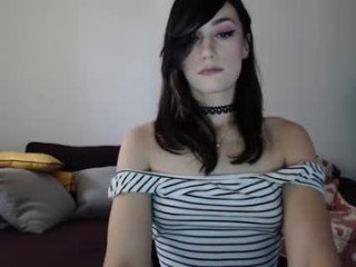 alycetn sex toys is the best friend for this slutty cam girl