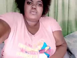 bigblackmamma naked cam girl loves ohmibod vibration in her tight pussy online