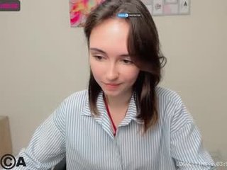 sweettyy_sofia brunette cam girl loves being a submissive kink slut