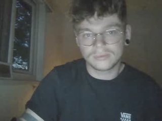 grashoppafinn horny couple adores fucking online
