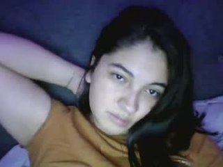 littleprety6969 cam girl loves vibration from ohmibod in her pussy online