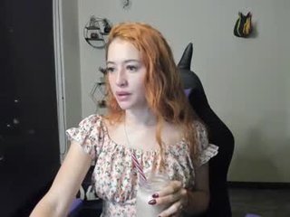 annie_couple cam girl gets cum sprayed on her hairy pussy online