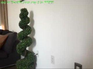 briana_lee cute cam girl makes cumshow and gets her pussy drilled