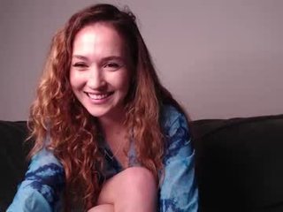 wild_becky kinky cam slut goes for deeper pussy insertions online