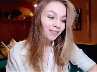 kaya_way sex cam with a horny cute cam girl that's also incredibly naughty