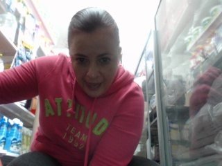 latinaamorosa kinky latina cam babe wants fucked really hard on camera