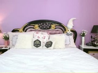 avastasyq cam babe loves ohmibod vibrations and squirting out of her nasty pussy