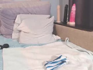 wetprincess23 teen cam babe enjoys hard live sex and squirts online