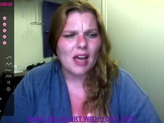 bellenbeau BBW cam girl offers pleasing for you big boobs on camera