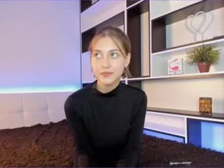 francesdonna cam girl wants spanked her dreamy ass in private