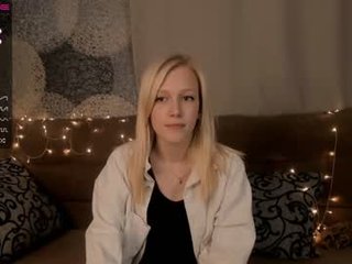 alice_davise explore depths of yummy teenage pussy online