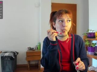 blossomgin nude cam girl presents oilshow on camera