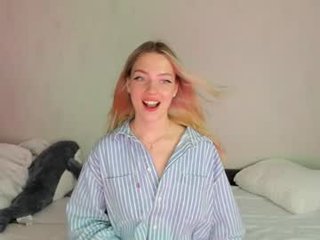 angel_from_sky cam girl loves vibration from ohmibod in her pussy online